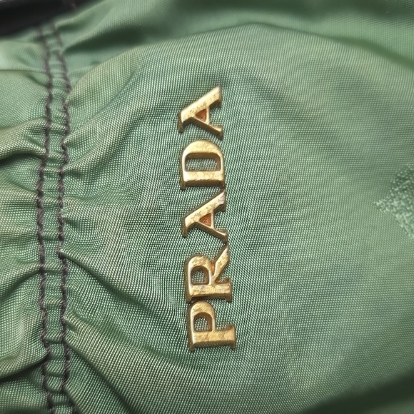 Prada Green and Brown Tote Bag with Slouchy Design - Picture 2 of 16